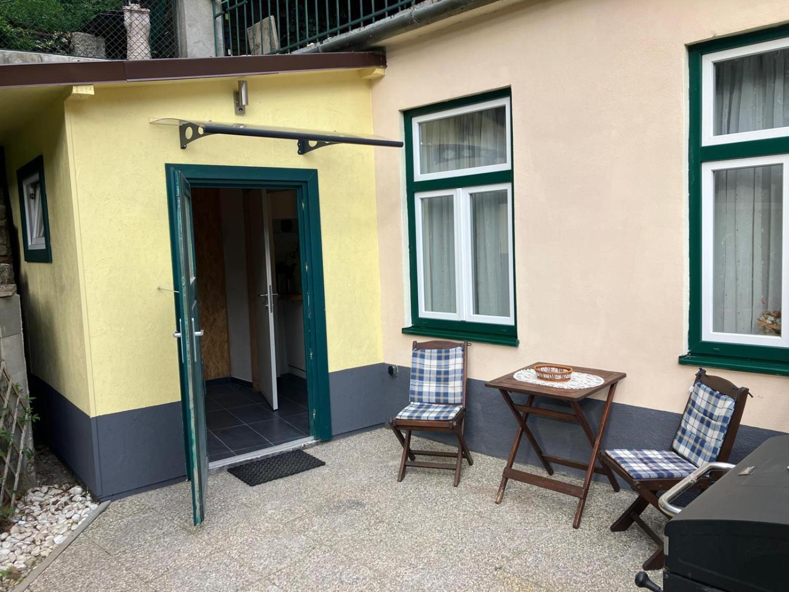 Schoene Wohnung Im Helenental Baden Bagian luar foto